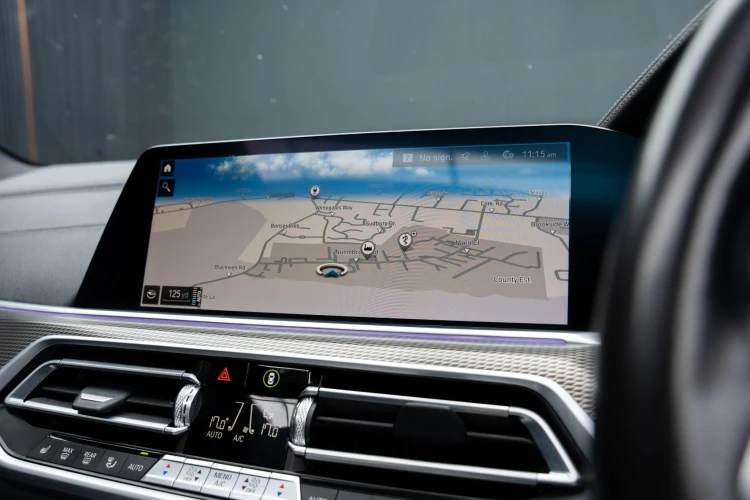 Vehicle Image 8