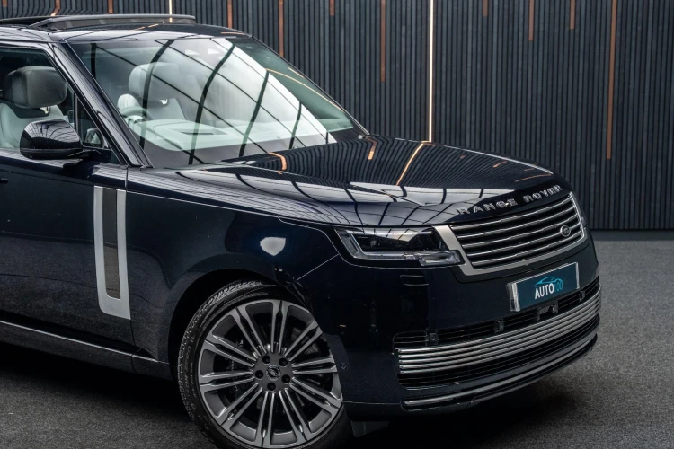 Vehicle Image 9