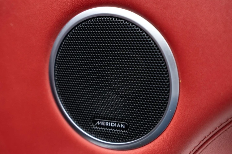 Vehicle Image 10
