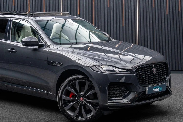 Vehicle Image 9