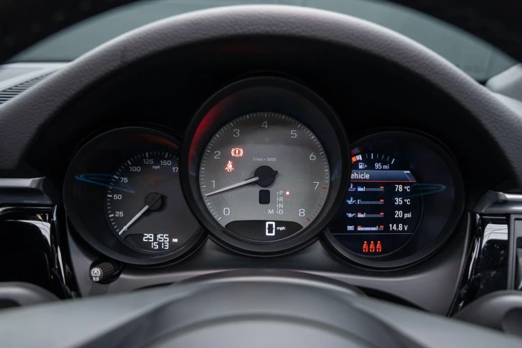 Vehicle Image 35
