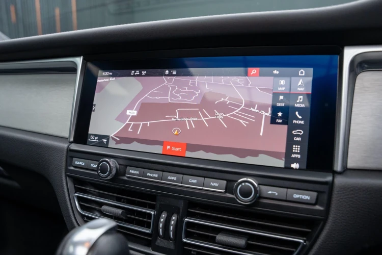 Vehicle Image 10