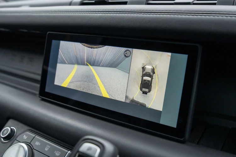 Vehicle Image 12