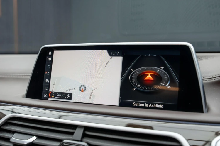 Vehicle Image 8