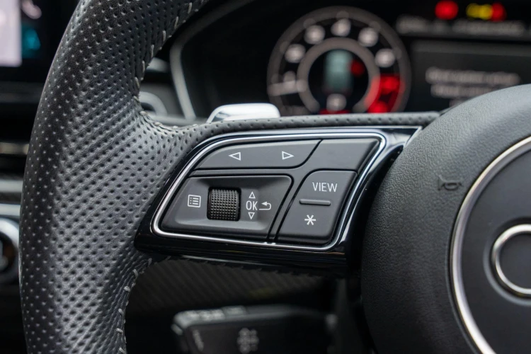 Vehicle Image 22