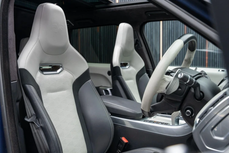 Vehicle Image 12