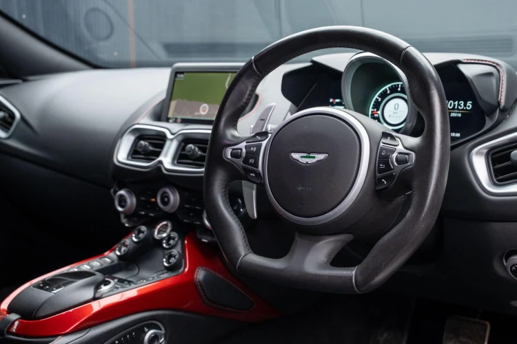 Vehicle Image 4