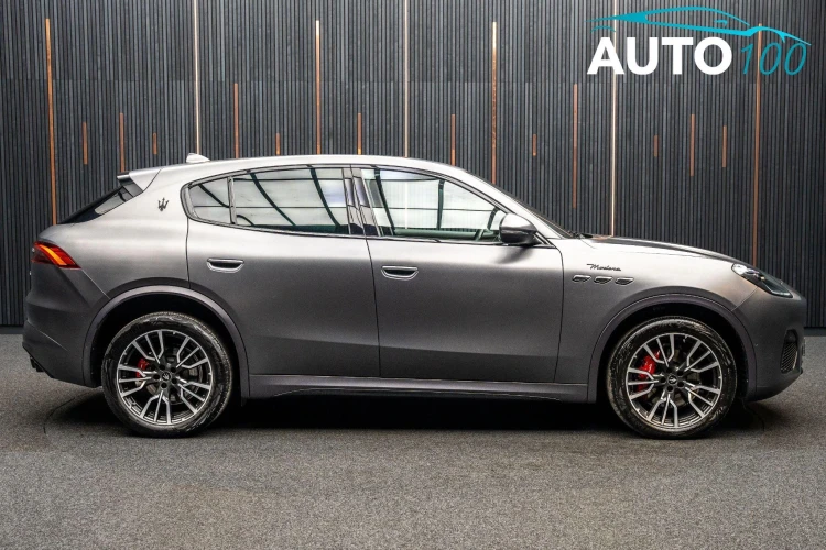 Vehicle Image 9