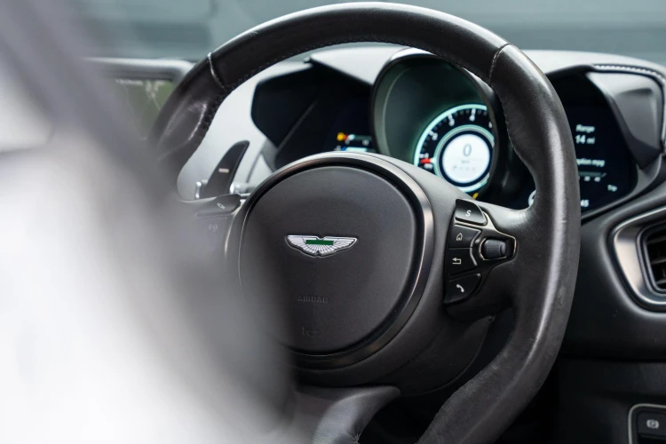 Vehicle Image 33