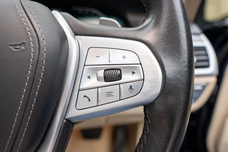 Vehicle Image 36