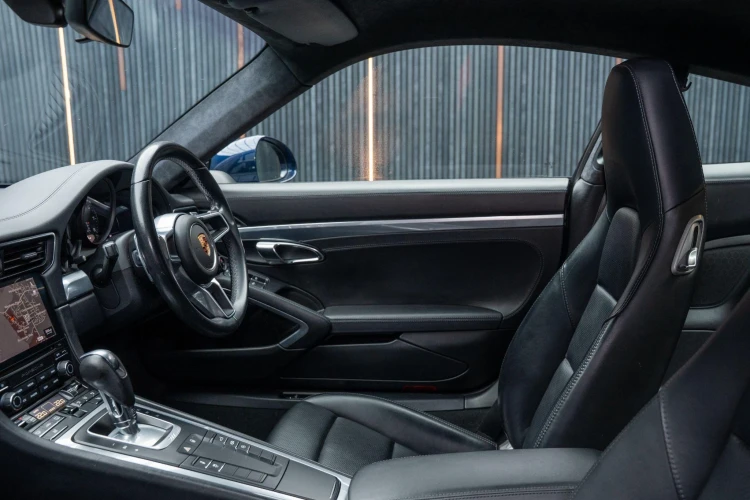 Vehicle Image 35
