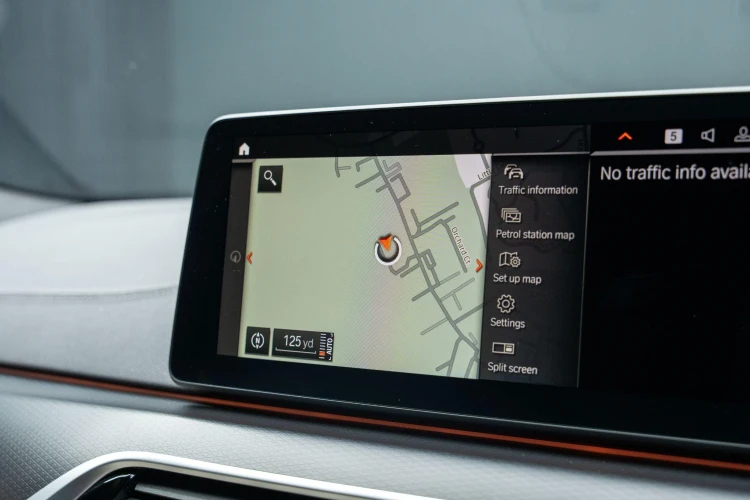 Vehicle Image 10