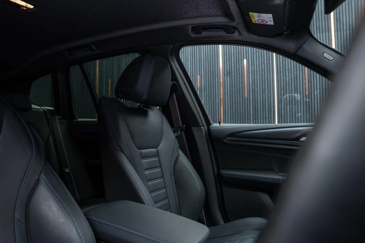 Vehicle Image 47