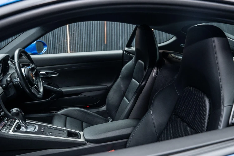 Vehicle Image 37