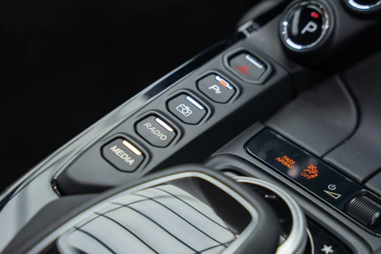 Vehicle Image 12