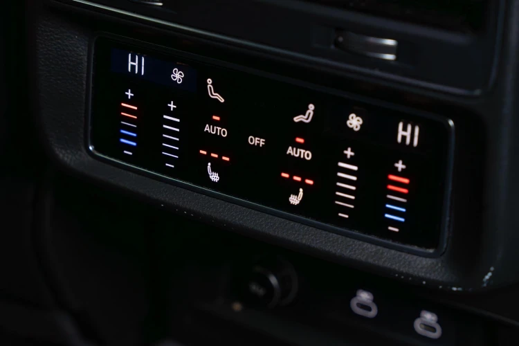 Vehicle Image 36