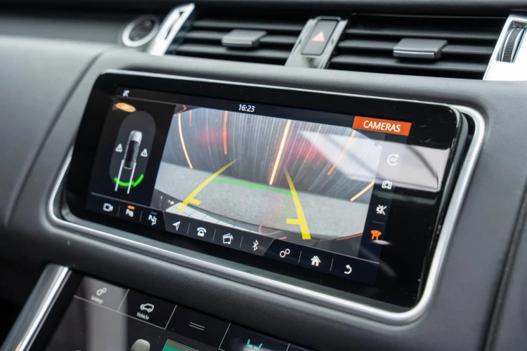Vehicle Image 8