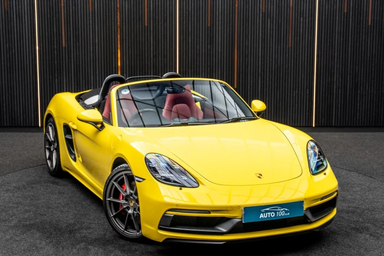 Vehicle Image 8