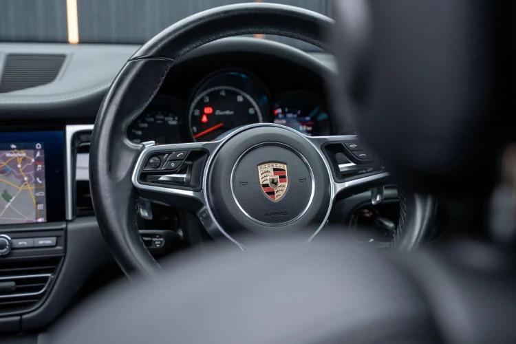 Vehicle Image 40