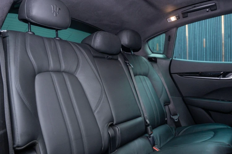 Vehicle Image 14
