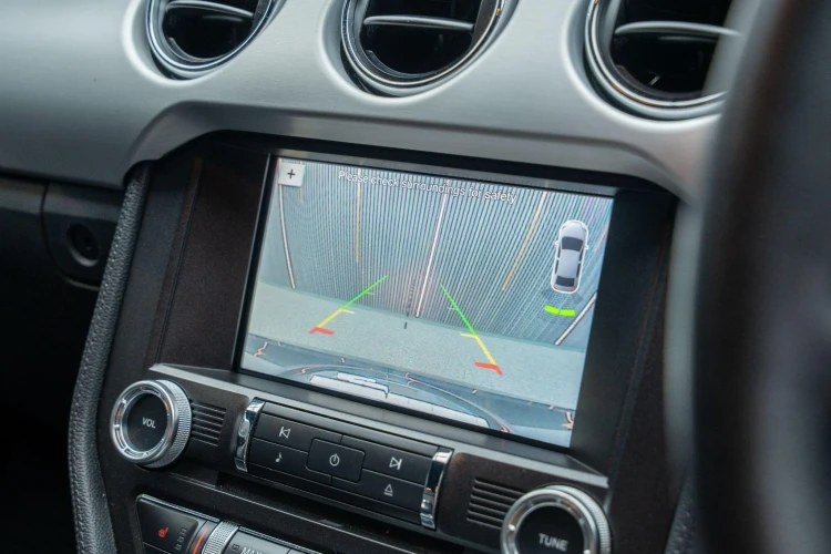 Vehicle Image 8