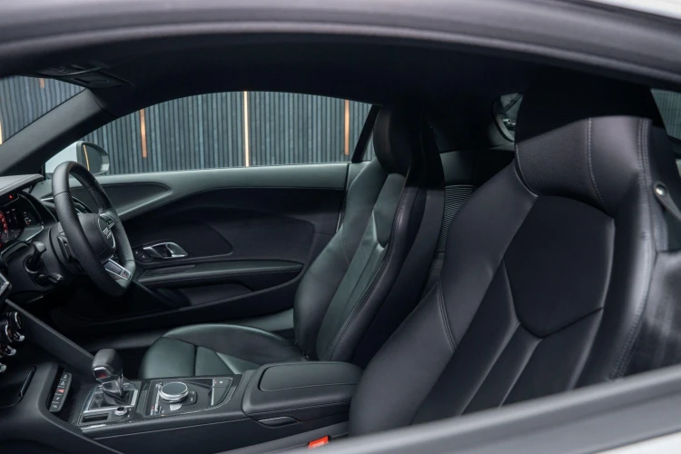 Vehicle Image 48