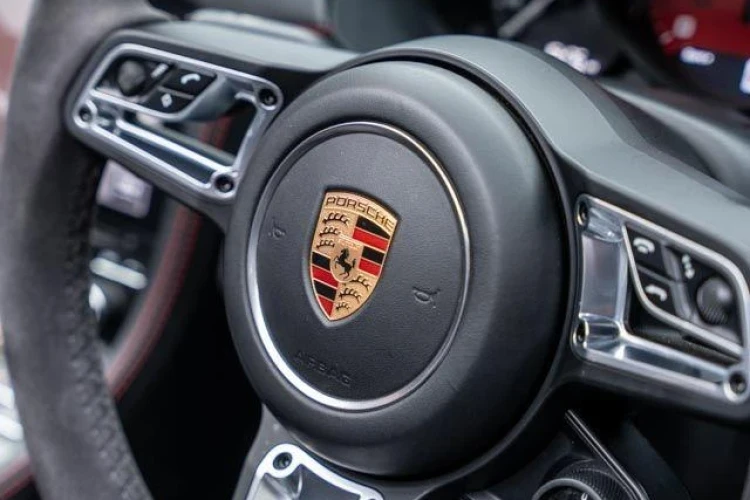 Vehicle Image 23