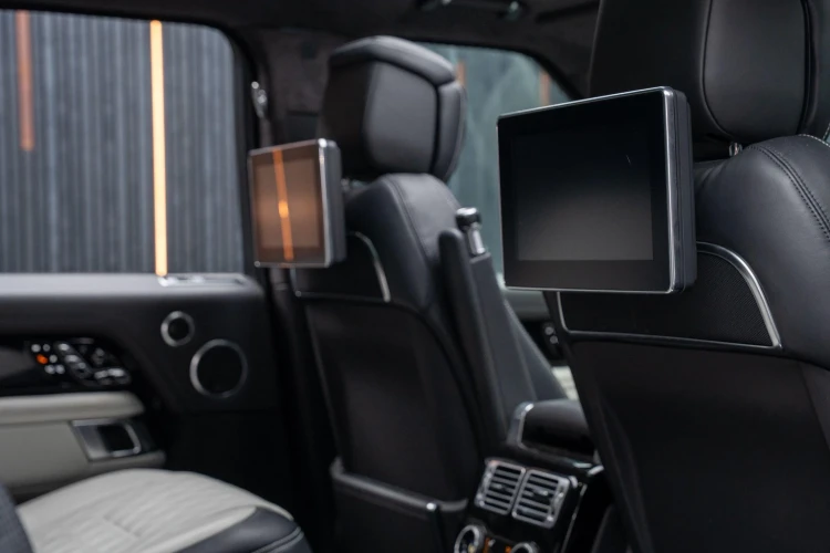 Vehicle Image 6