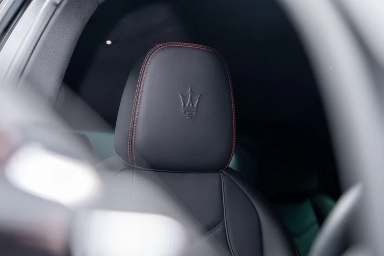 Vehicle Image 35