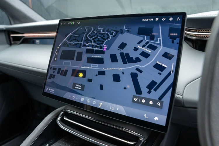 Vehicle Image 8