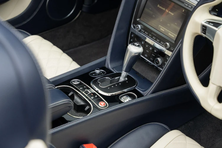 Vehicle Image 24