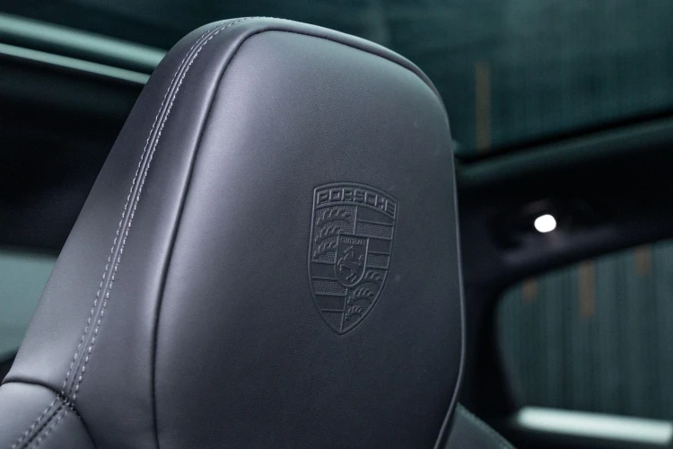 Vehicle Image 30
