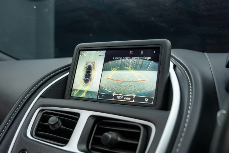 Vehicle Image 6