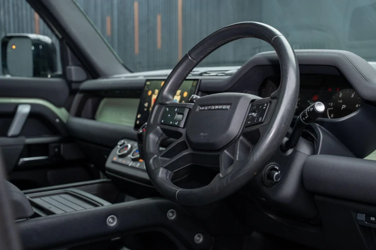 Vehicle Image 4