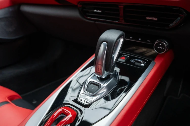 Vehicle Image 12
