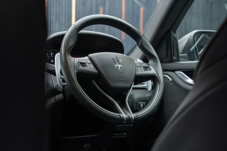 Vehicle Image 36