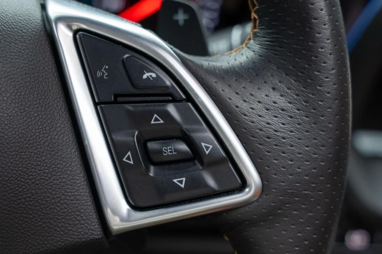 Vehicle Image 35