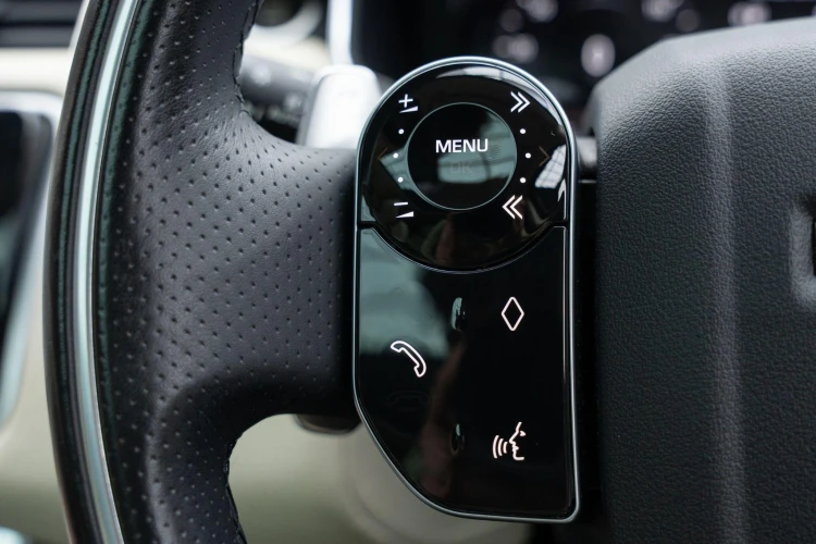 Vehicle Image 15
