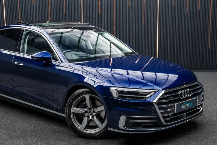 Vehicle Image 9