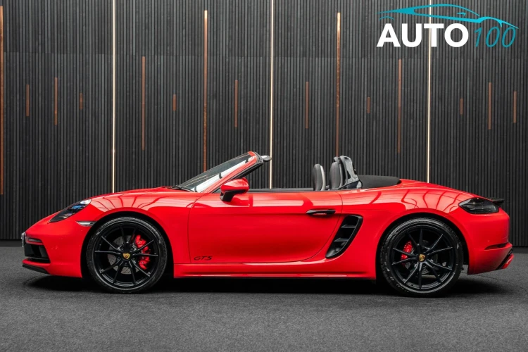 Vehicle Image 11