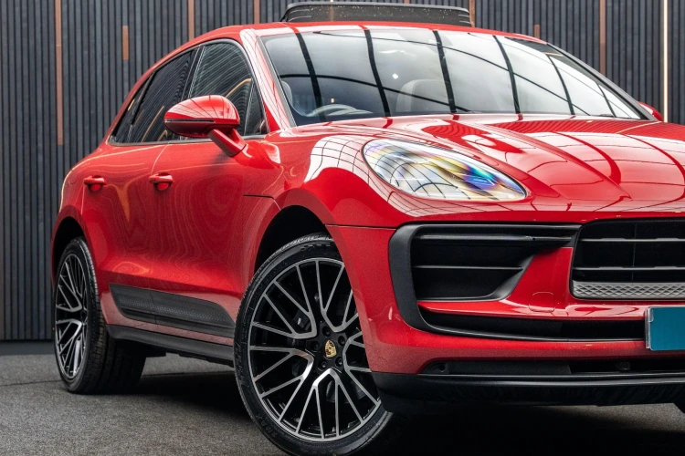 Vehicle Image 7