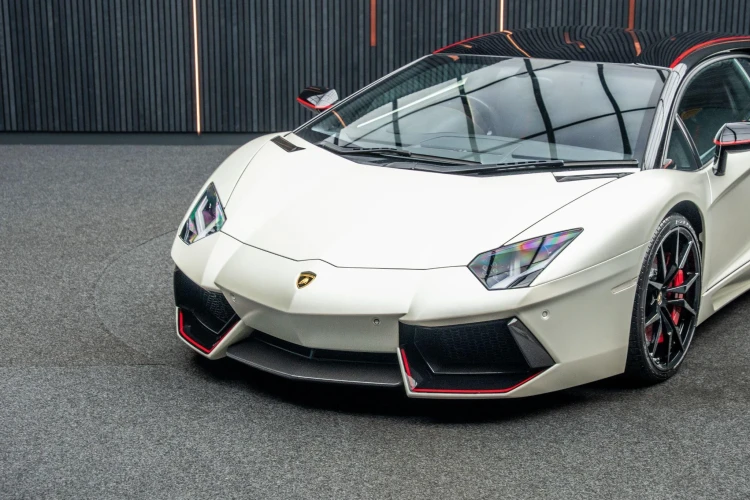 Vehicle Image 15