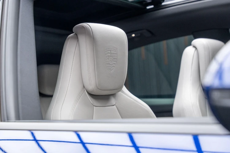 Vehicle Image 31