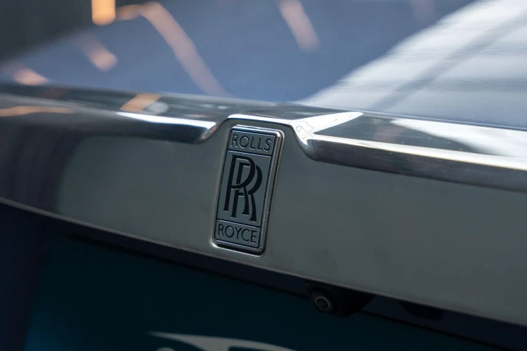 Vehicle Image 25