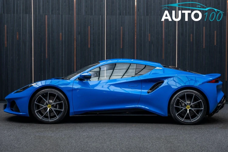 Vehicle Image 9
