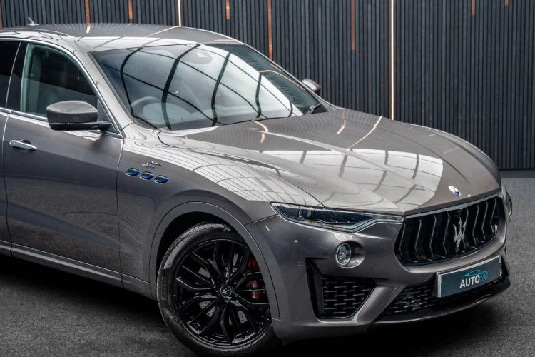 Vehicle Image 9