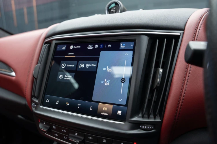 Vehicle Image 10