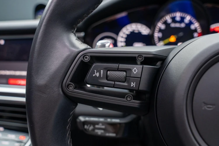 Vehicle Image 23