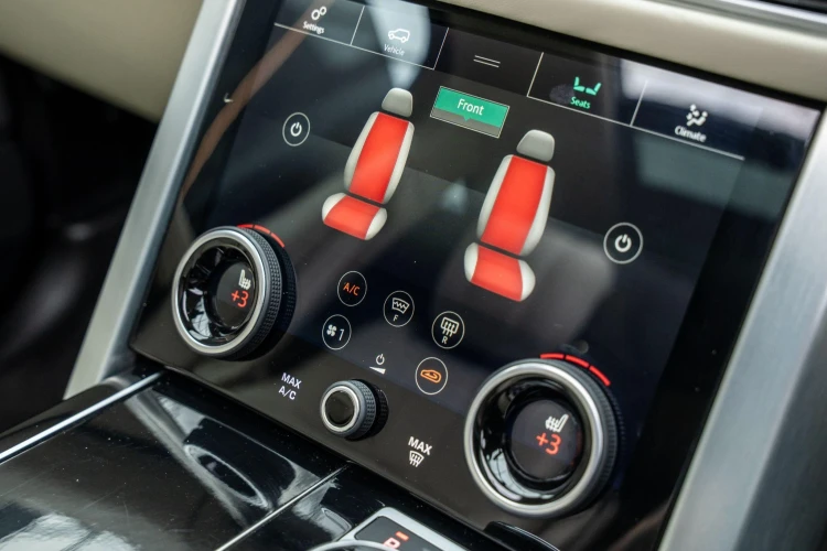 Vehicle Image 10