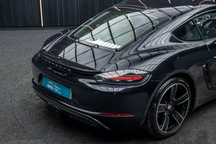 Vehicle Image 23